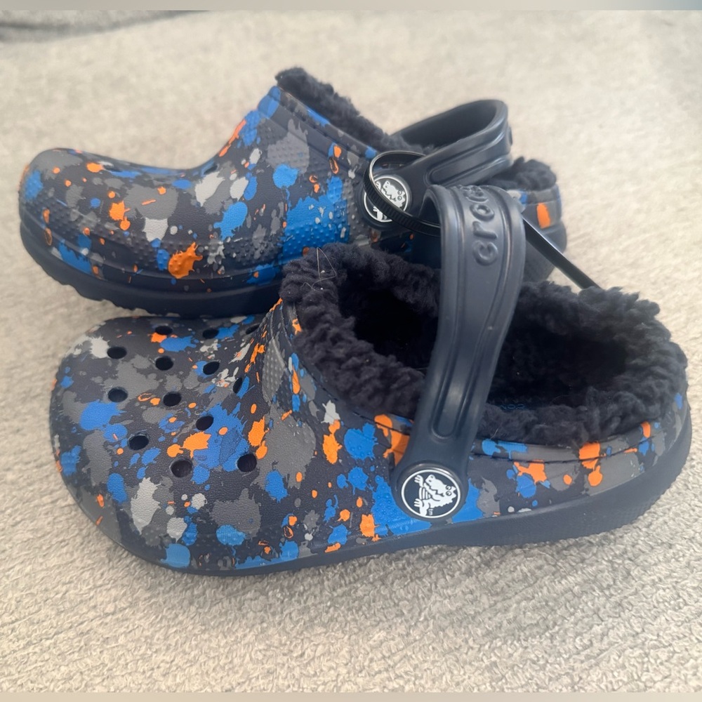 NWOT Crocs 205815 Lined Clogs Navy Terrazzo Paint Splatter Unisex Kids size C 10
